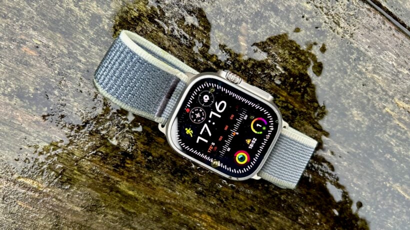 Apple Watch Ultra 2 front modular clock